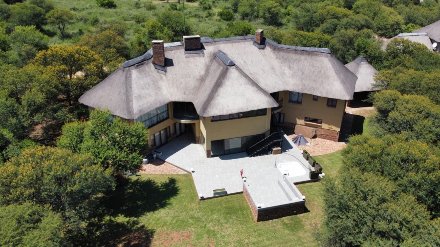 5 Bedroom Property for Sale in Boschenvaal River Front Lodges Free State